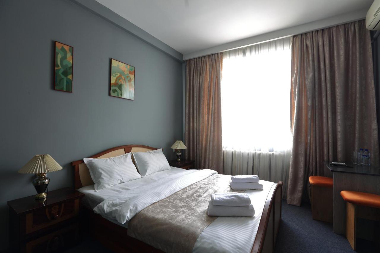 Hotel Evita Tashkent Luaran gambar