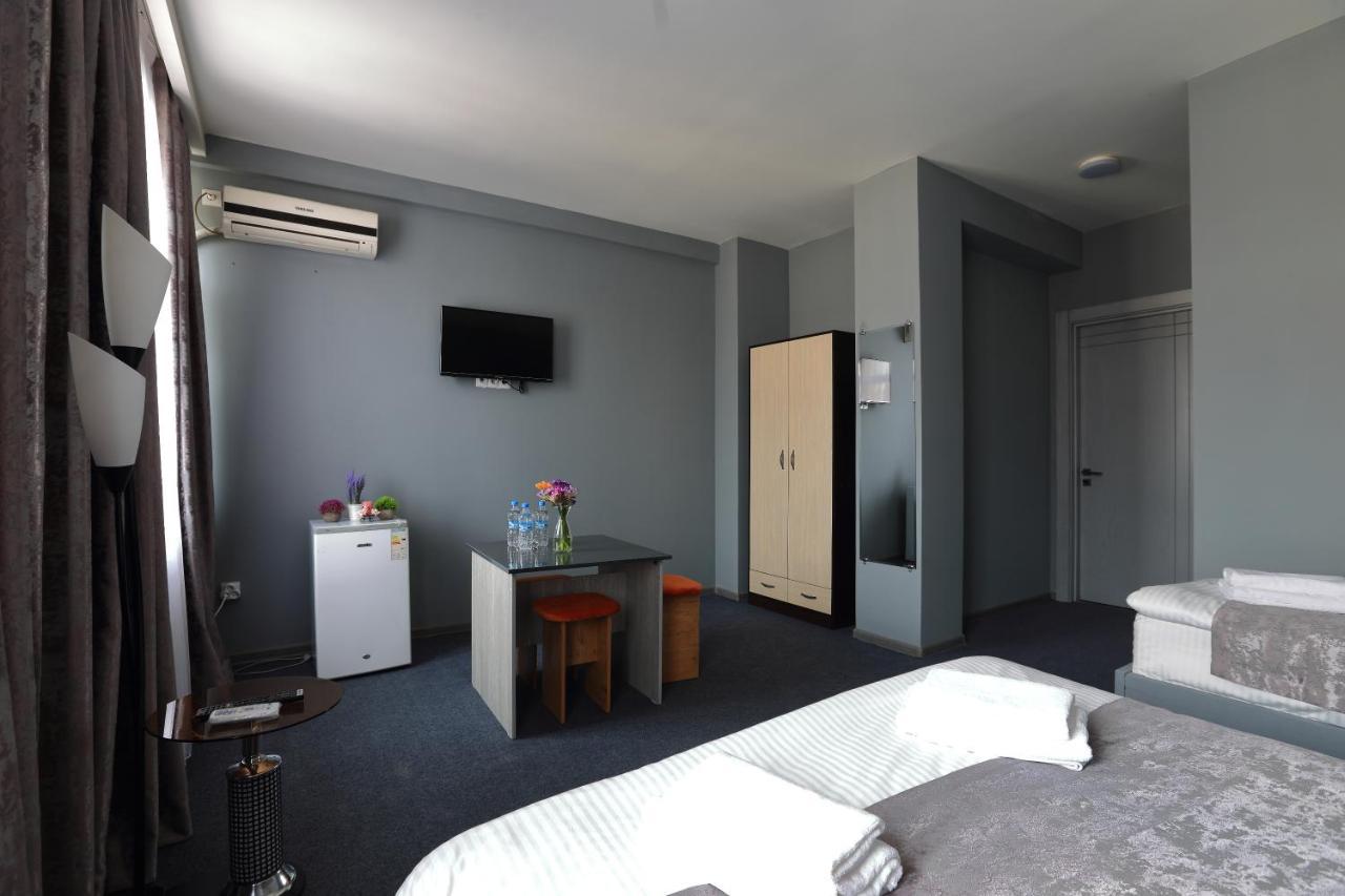 Hotel Evita Tashkent Luaran gambar